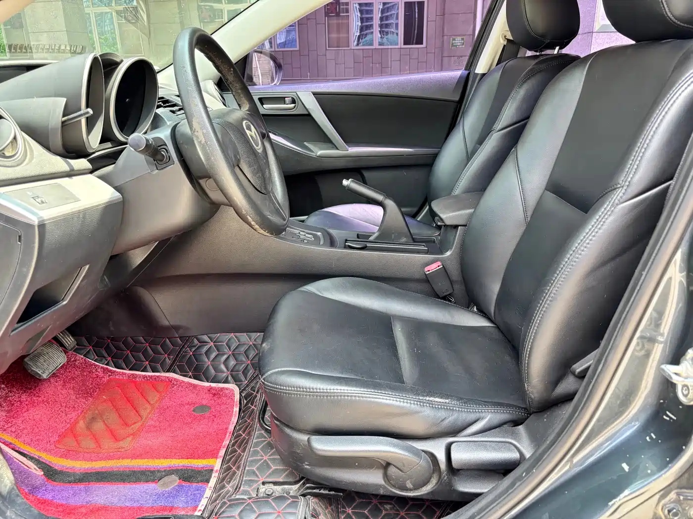 Mazda Mazda3 Axela 2012 2012 Hatchback 1.6L Automatic Elite
