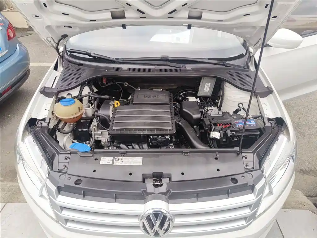 Volkswagen Santana 2015 1.4L Manual Trend Edition фото 20