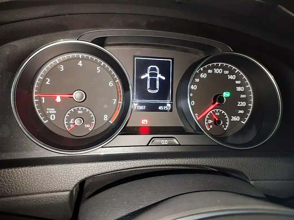 Volkswagen Golf 2020 200TSI DSG Comfort Progressive Edition фото 12