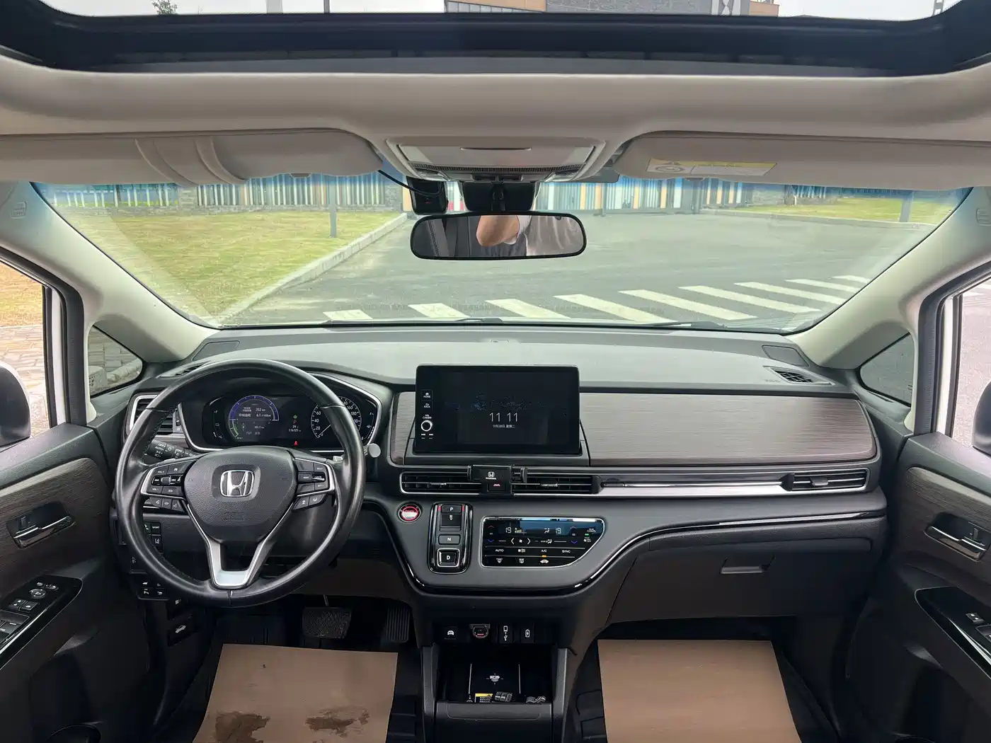 Фото 15 - Honda Odyssey