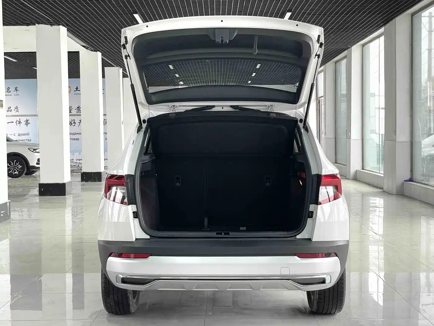 Škoda Karoq 2021 TSI280 Luxury Edition фото 15