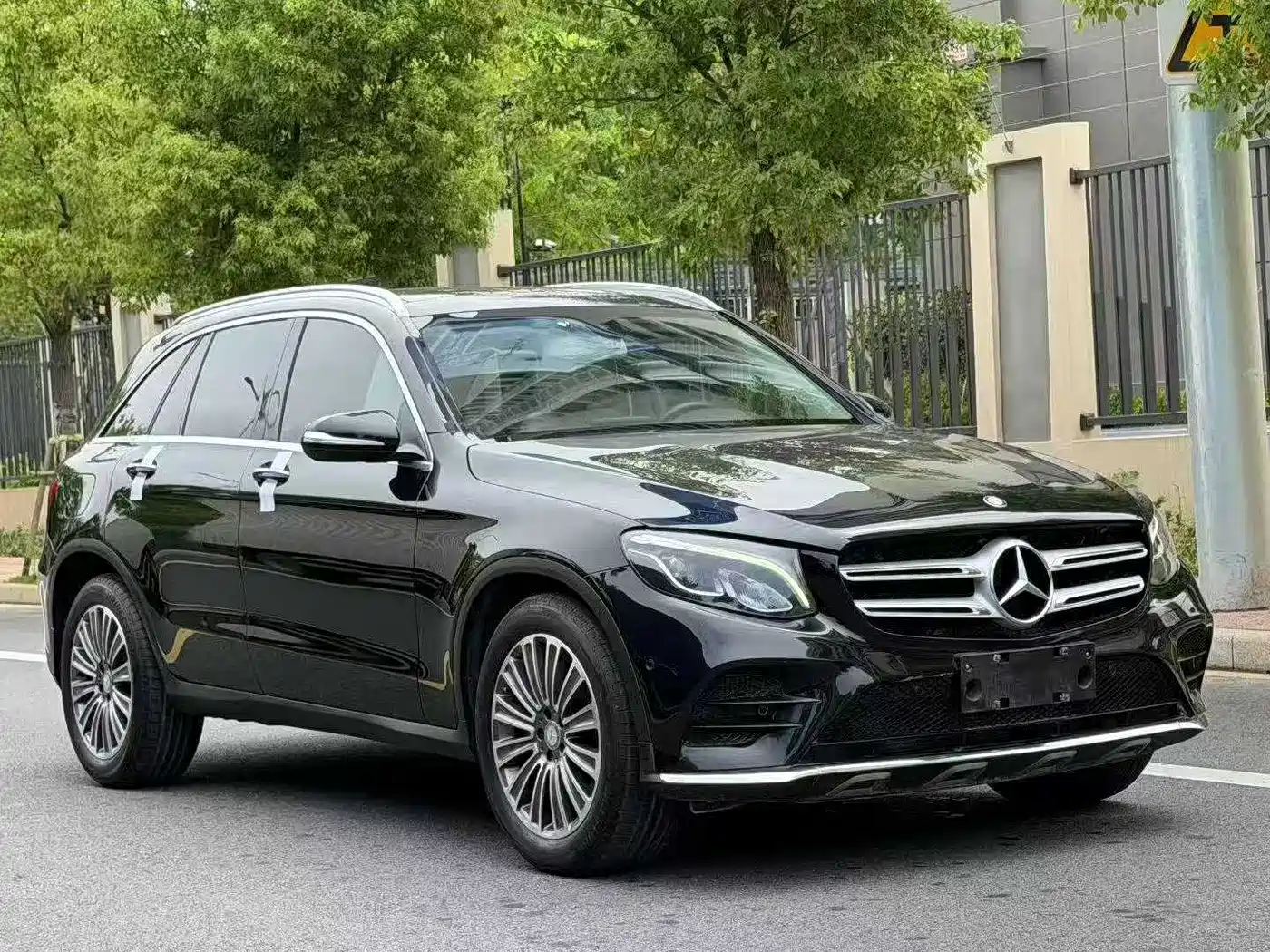 Mercedes-Benz GLC 2017 GLC 260 4MATIC Dynamic фото 3