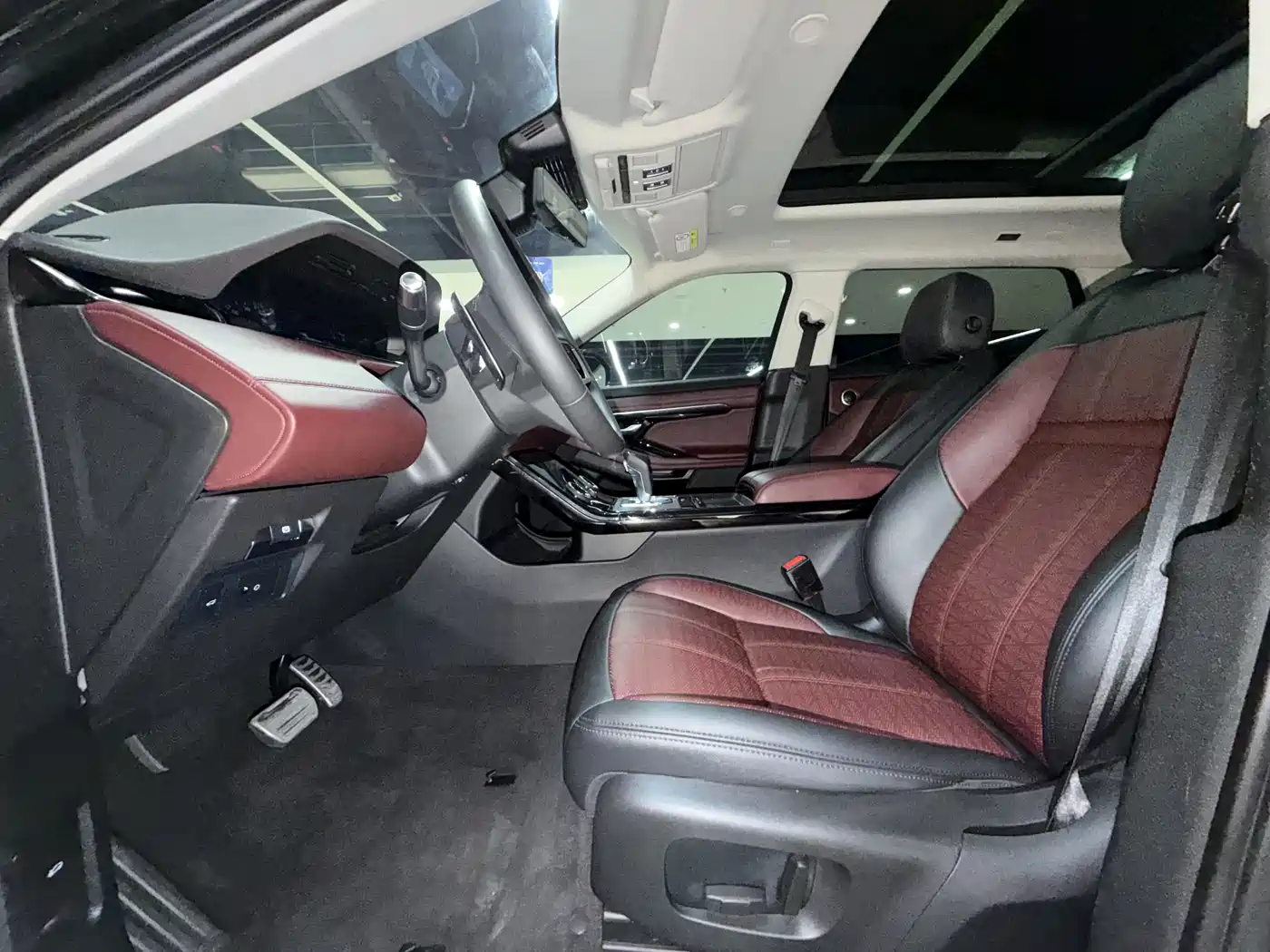 Land Rover Range Rover Evoque 2021 Range Rover Evoque L 249PS R-Dynamic First Edition Launch Edition фото 7