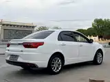 Фото 7 - Geely Vision
