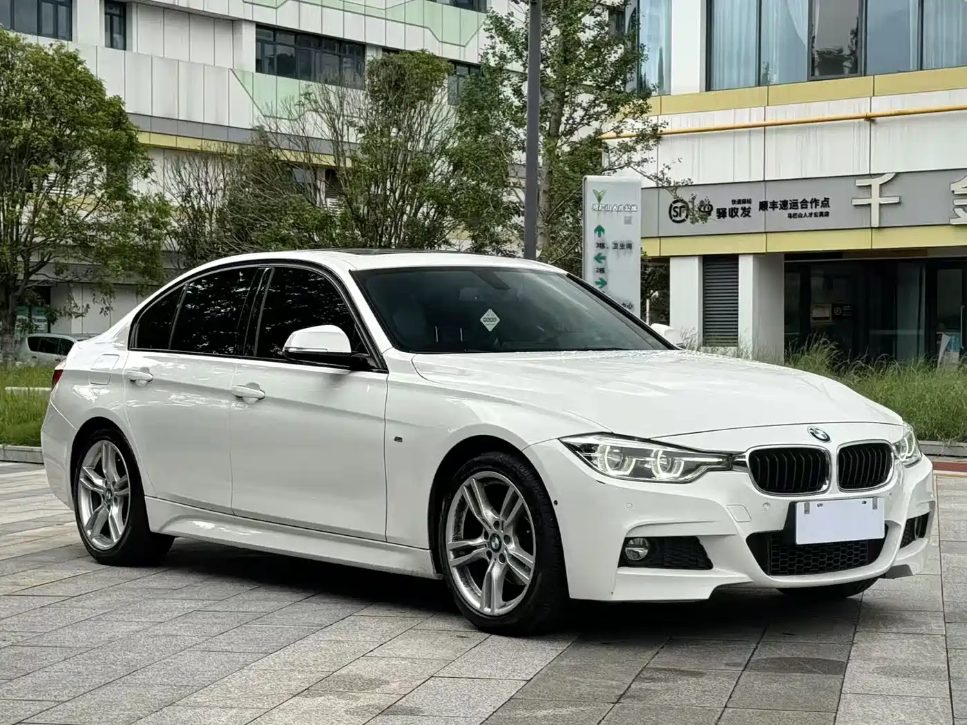 BMW 3 Series 2019 320i M Sport Package фото 3