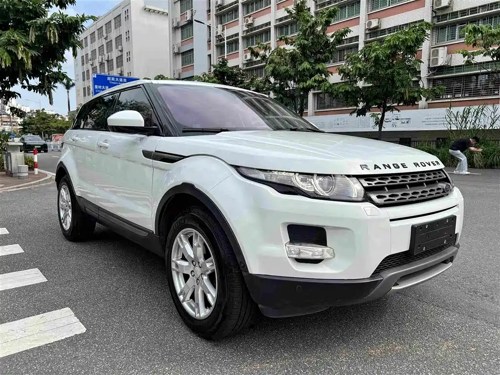 صورة 6 - Land Rover Range Rover Evoque (Import)