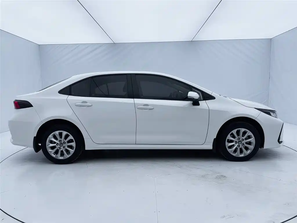 Toyota Corolla 2021 1.2T S-CVT Elite PLUS Edition фото 5