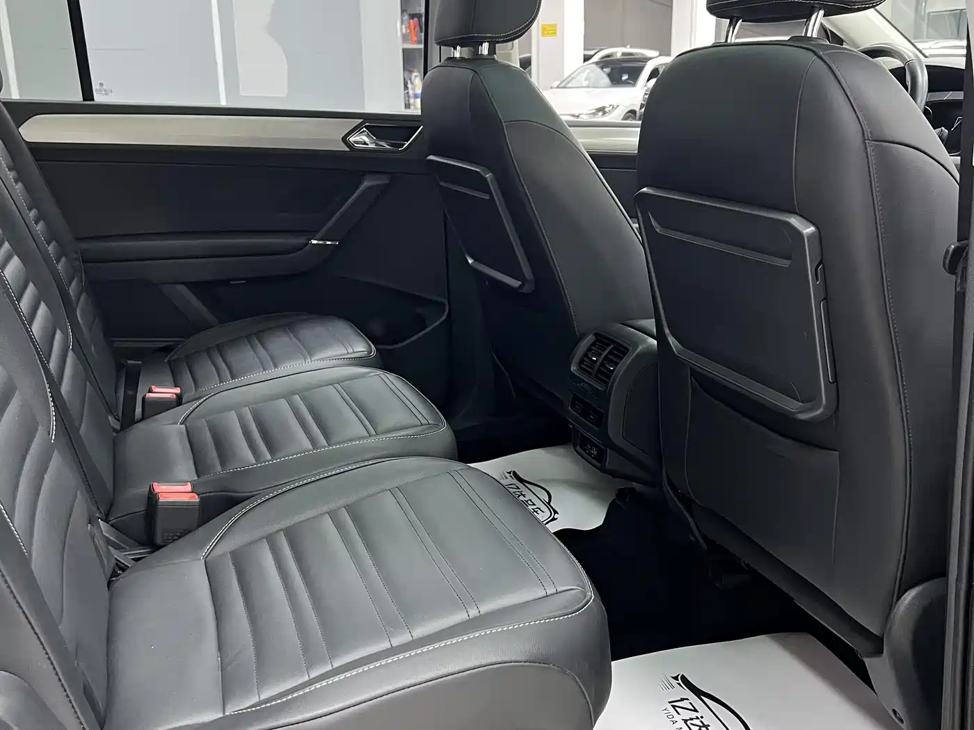 Volkswagen Touran 2021 Touran L 280TSI DSG Cross Luxury 7-Seater фото 11