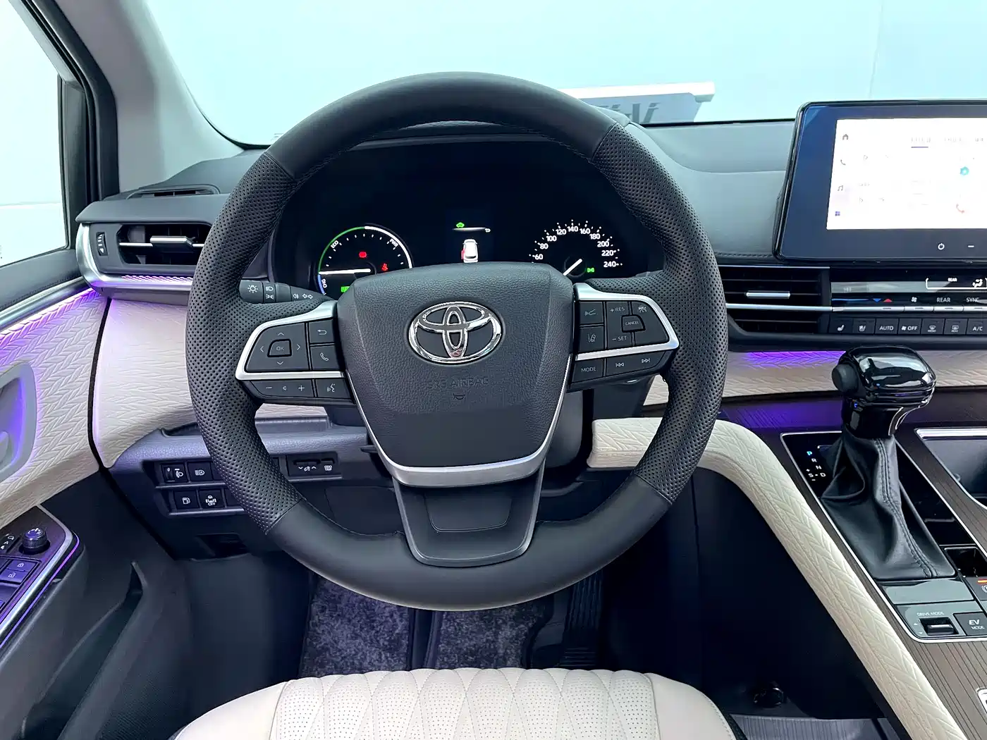 Toyota Sienna 2024 2.5L Hybrid Comfort Edition фото 14