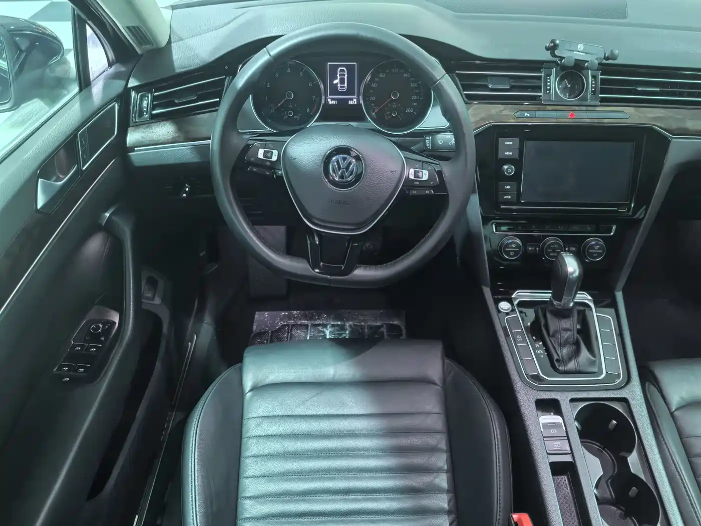 Volkswagen Magotan 2019 330TSI DSG Luxury Class China VI фото 5