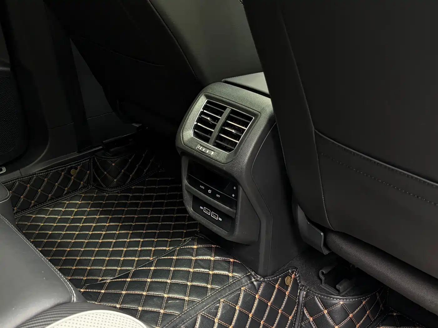 Volkswagen Tayron X 2023 330TSI 2WD Flagship Smart Edition фото 16