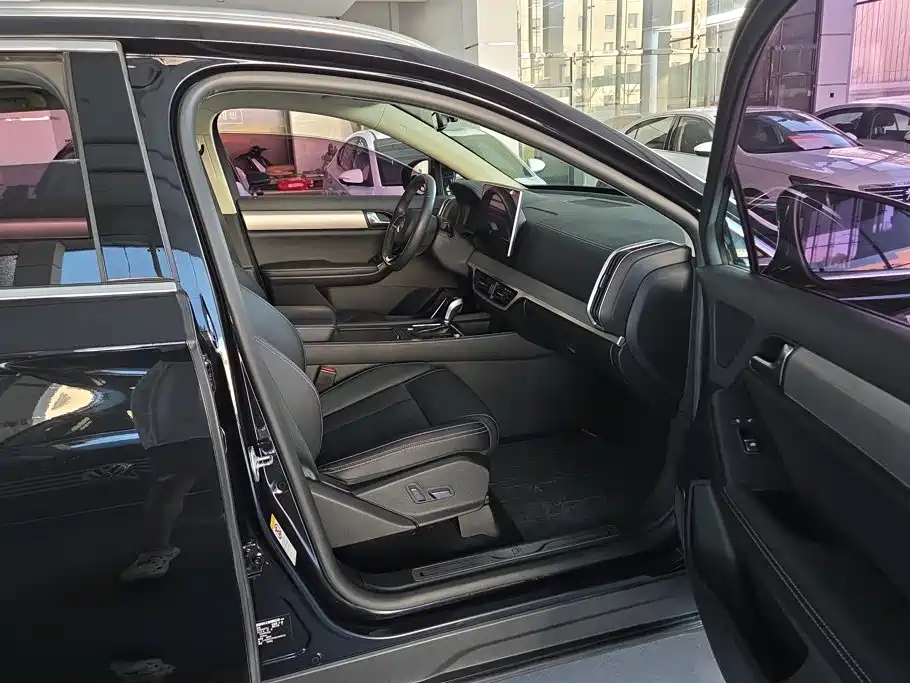 BYD Tang 2019 2019 2.0T Automatic Smart Connect Noble 7-seater China VI