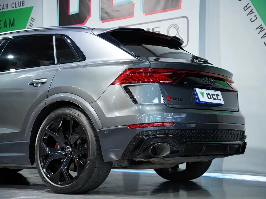 Photo 46 - Audi RS Q8