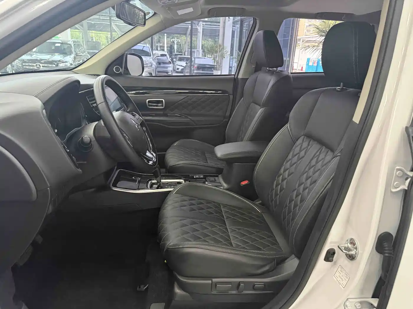 Mitsubishi Outlander 2022 2021 2.0L 2WD Yaodong Edition 5-seater