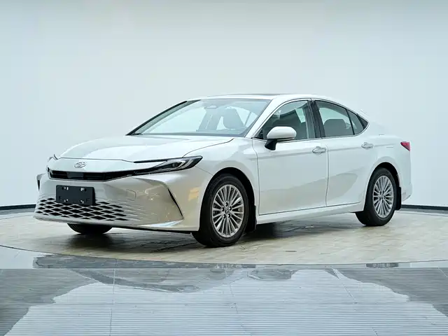 TOYOTA CAMRY 2026
