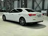 Photo 6 - Maserati Ghibli