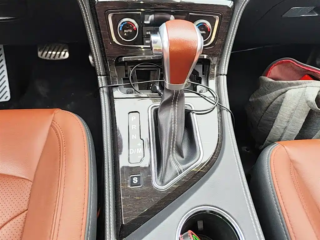 Фото 14 - Zotye T600
