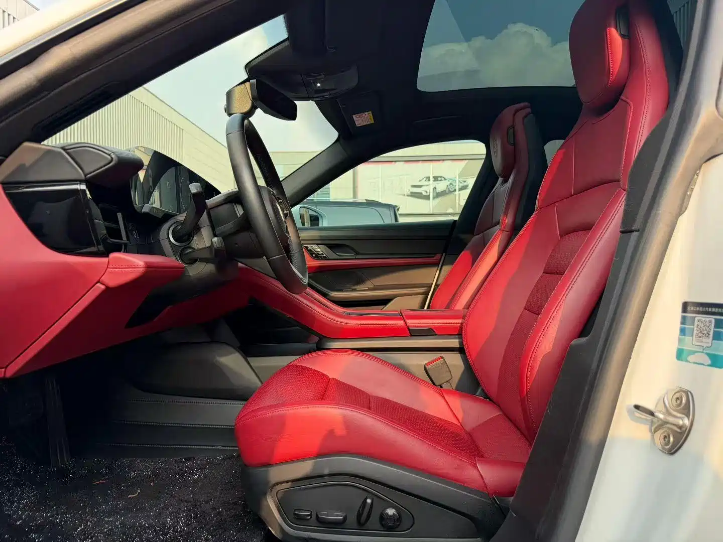 صورة 5 - Porsche Taycan