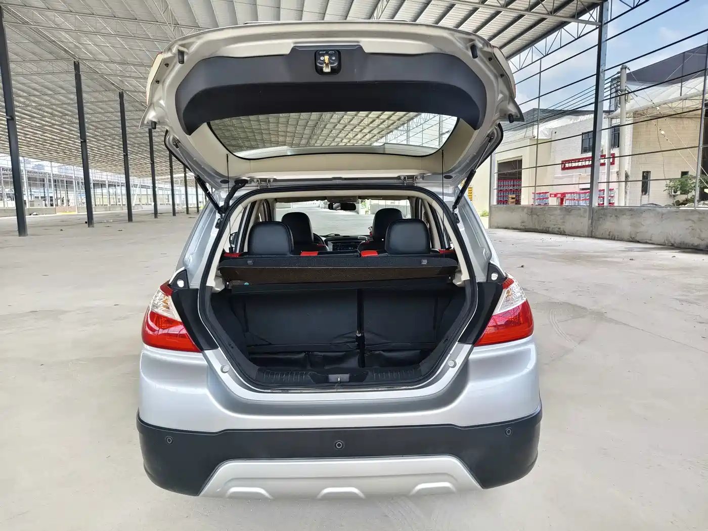 Venucia R50X 2014 2013 1.6L Automatic