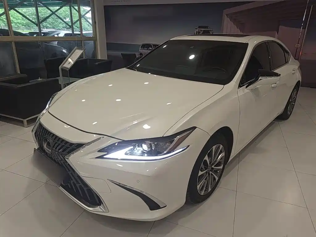Lexus ES 2021 200 Excellence Edition