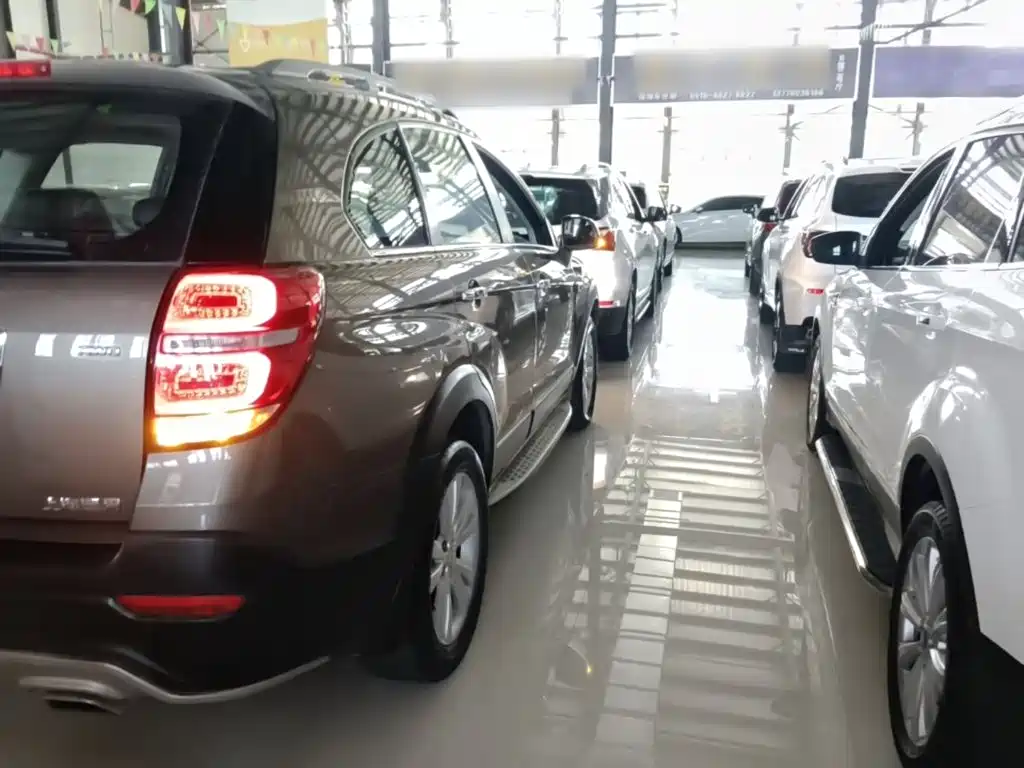 Chevrolet Captiva 2016 2015 2.4L AWD Flagship 7-Seater