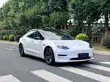 Фото 2 - Tesla Model 3