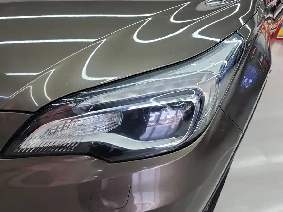 Photo 5 - Buick Envision Plus