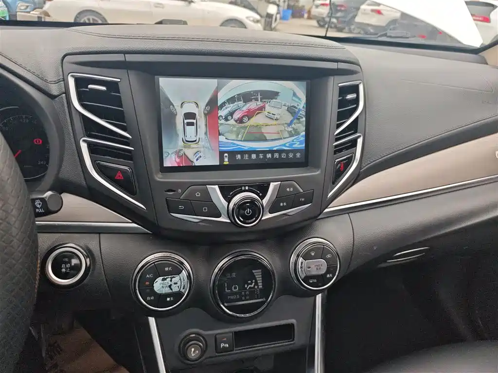 BYD Song 2016 Unrivaled Edition 1.5TI Manual Elegance Edition фото 13