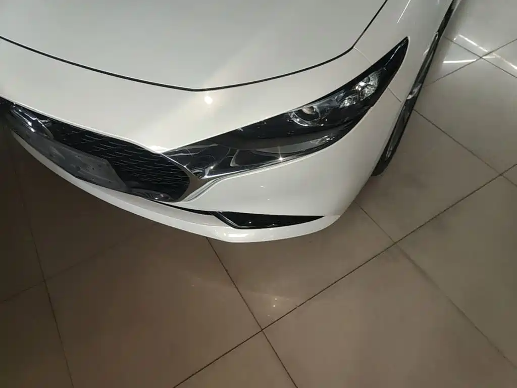 Mazda Mazda 3 2025 2023 2.0L Auto Zhixuan