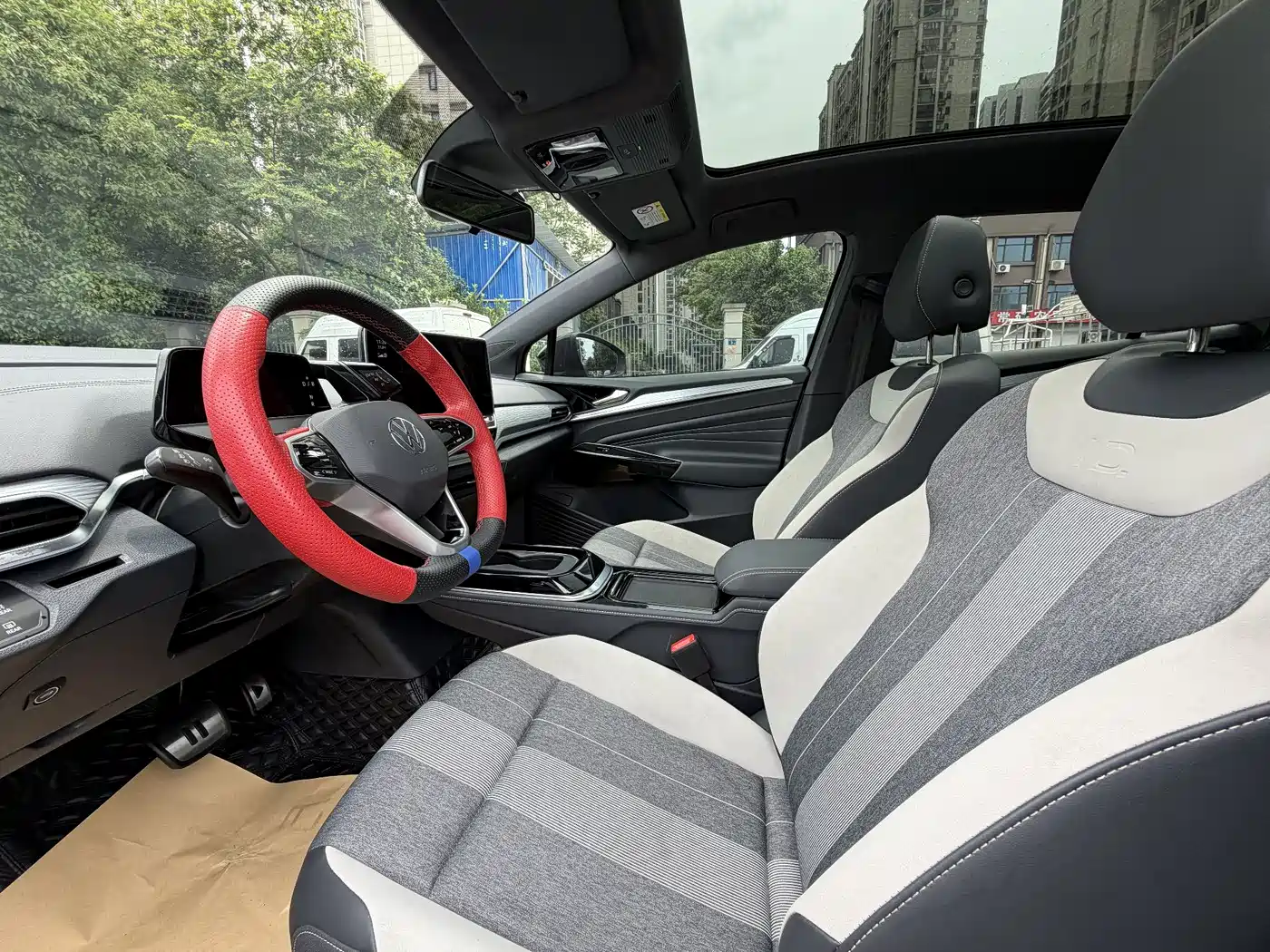 Volkswagen ID.4 CROZZ 2022 Model Year Pure Enjoyment Limited Edition фото 7
