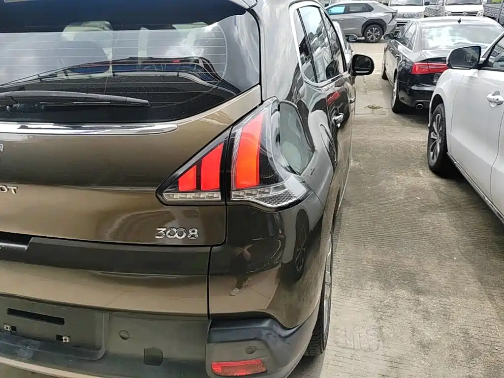 Peugeot 3008 2017 2016 2.0L Automatic Classic Edition