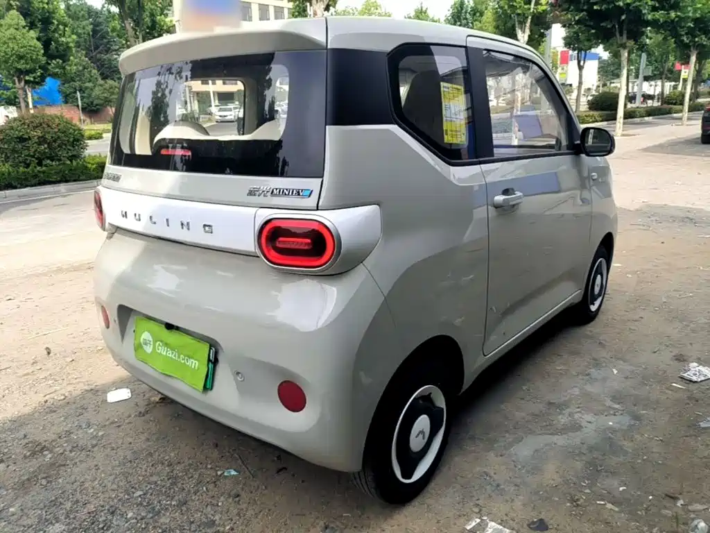 Фото 7 - Wuling Motors Hongguang MINIEV