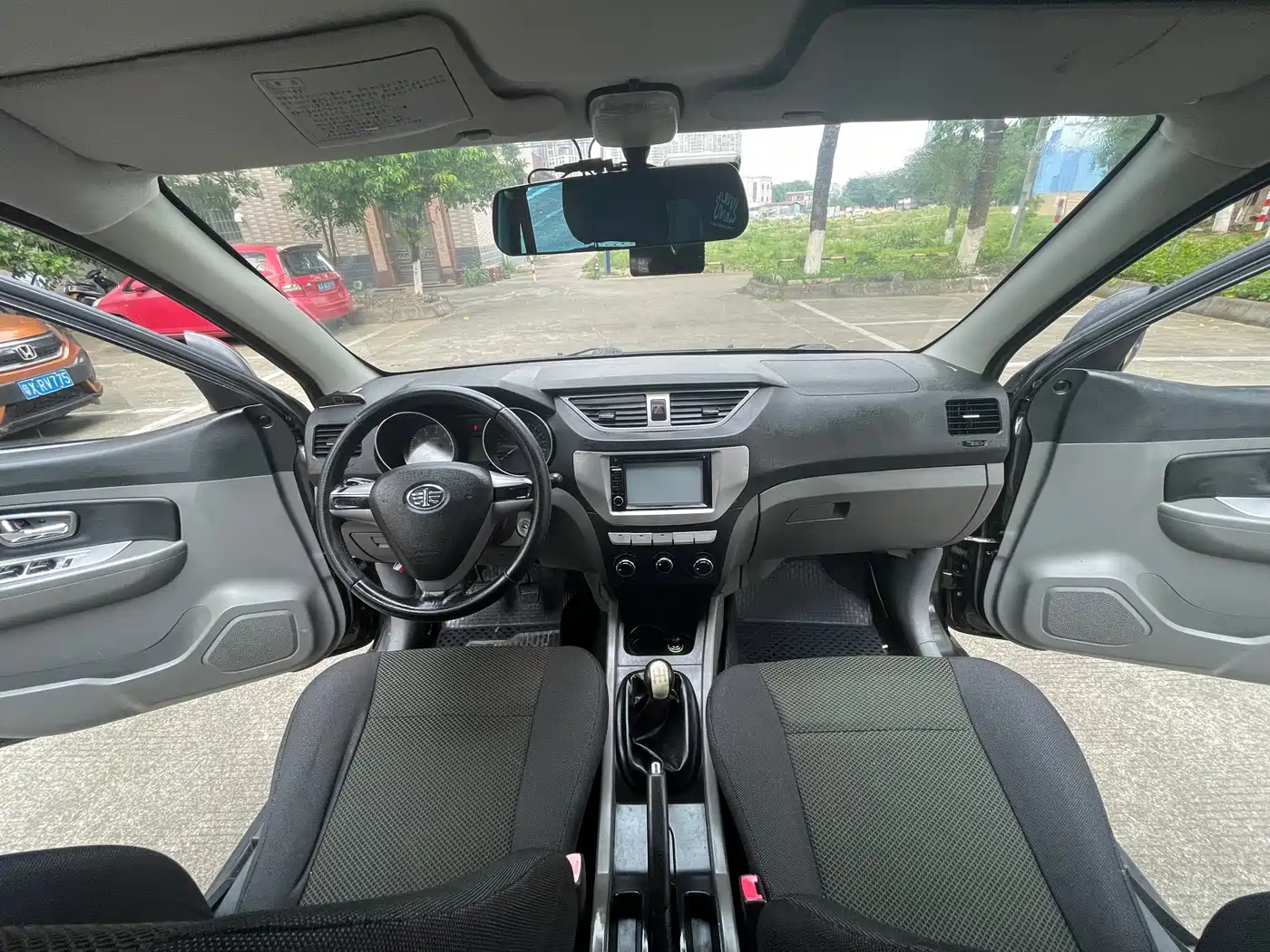 FAW Senya S80 2014 2014 1.5L Manual 7-seater Sport Urban C Edition