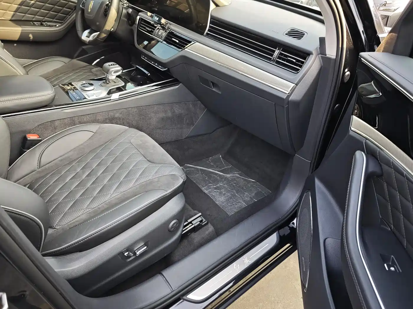 Hongqi HS5 2019 2.0T Smart Connect Enjoy 4WD Edition фото 14