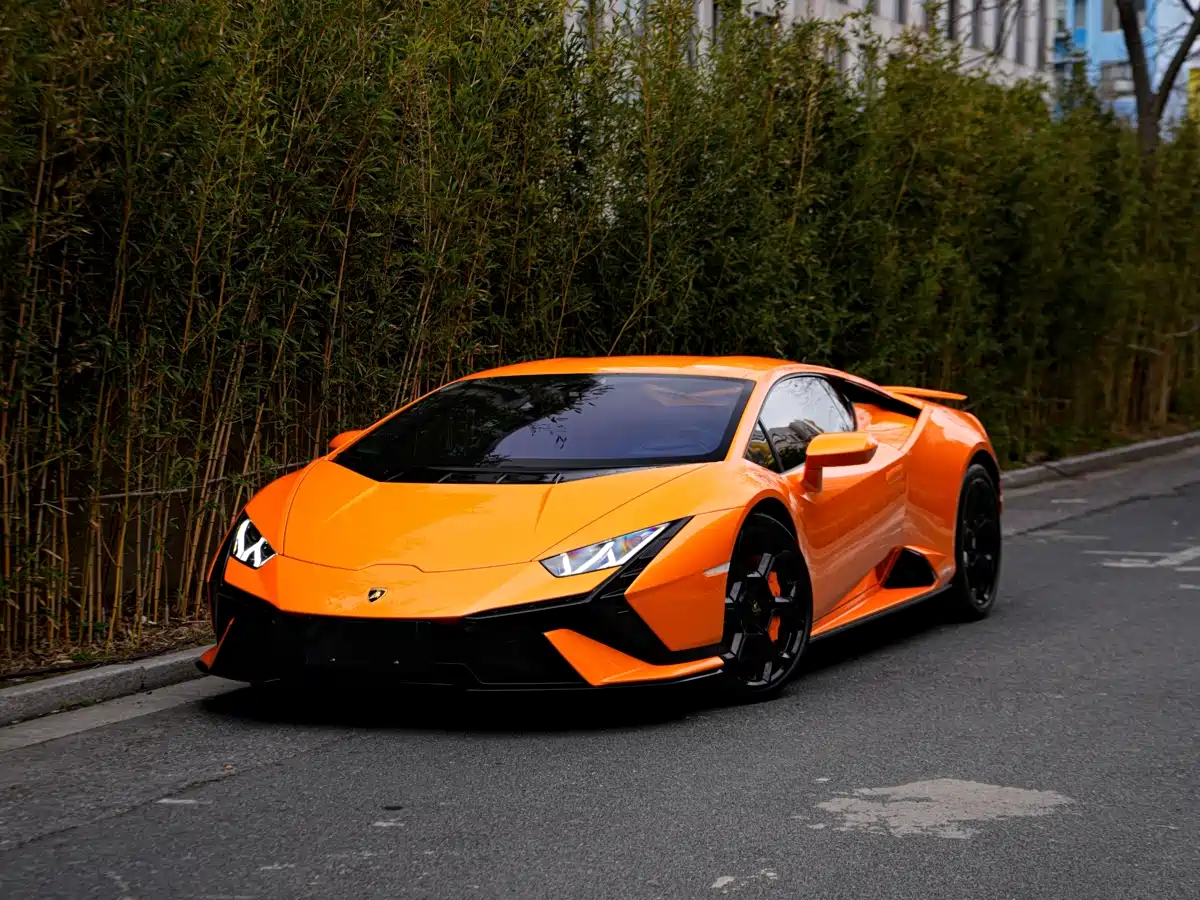 LAMBORGHINI HURACÁN