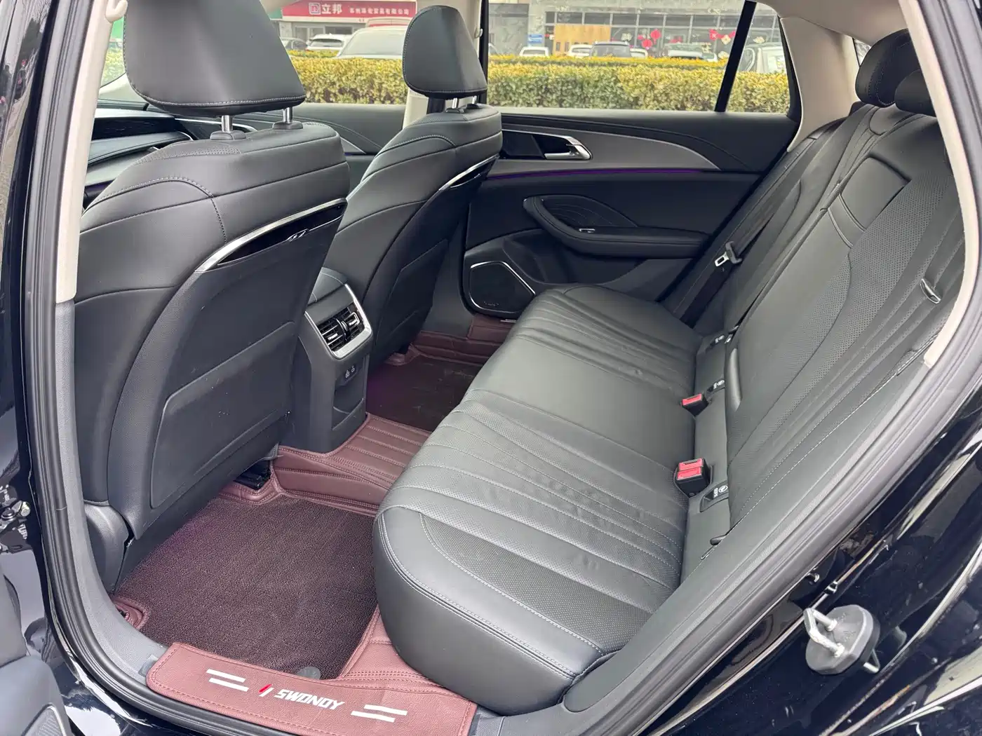 Hongqi H5 2024 2.0T Automatic Smart Connect Flag Smooth Edition фото 8