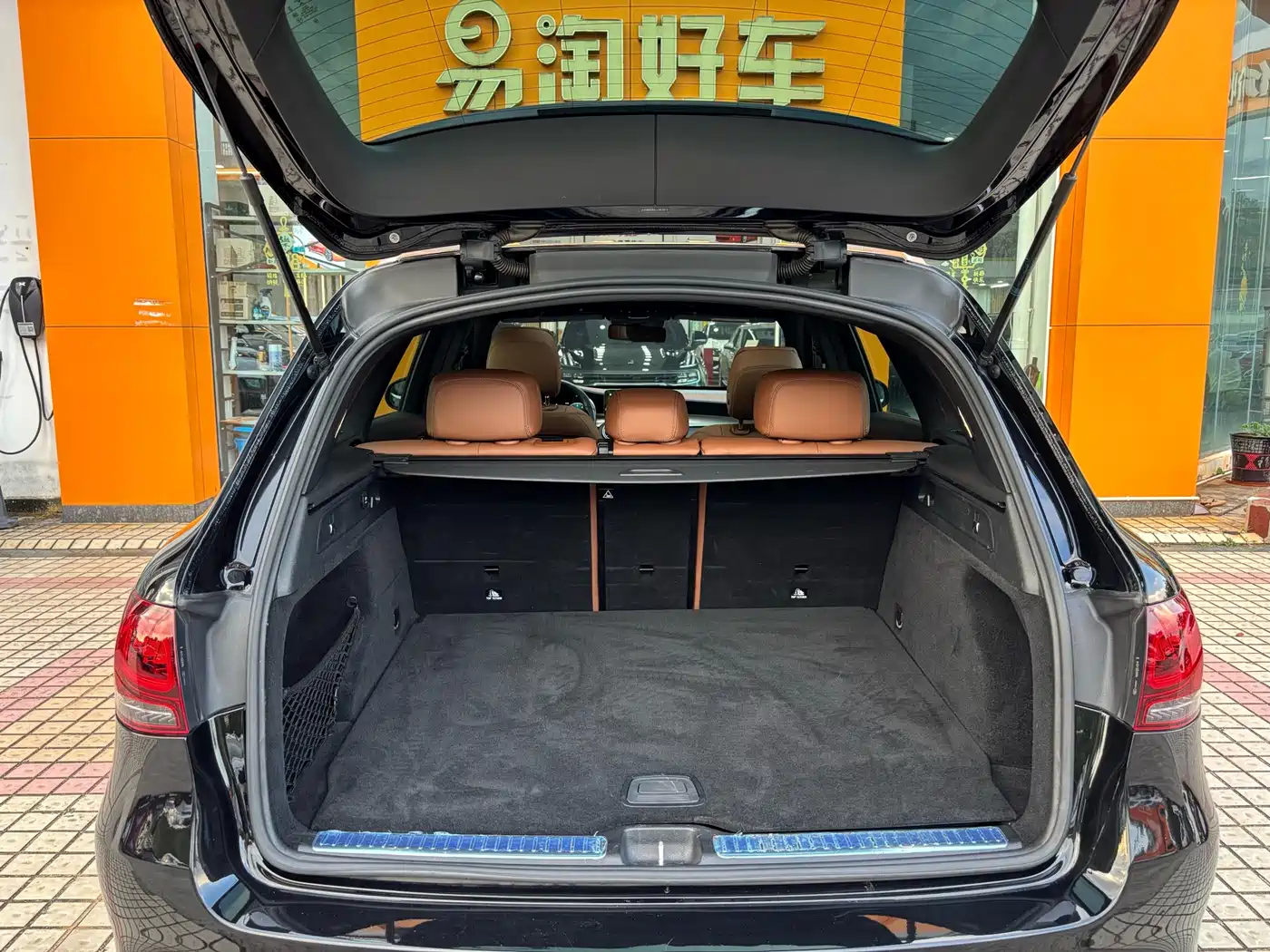 Mercedes-Benz GLC 2020 Facelift GLC 300 L 4MATIC Luxury фото 42