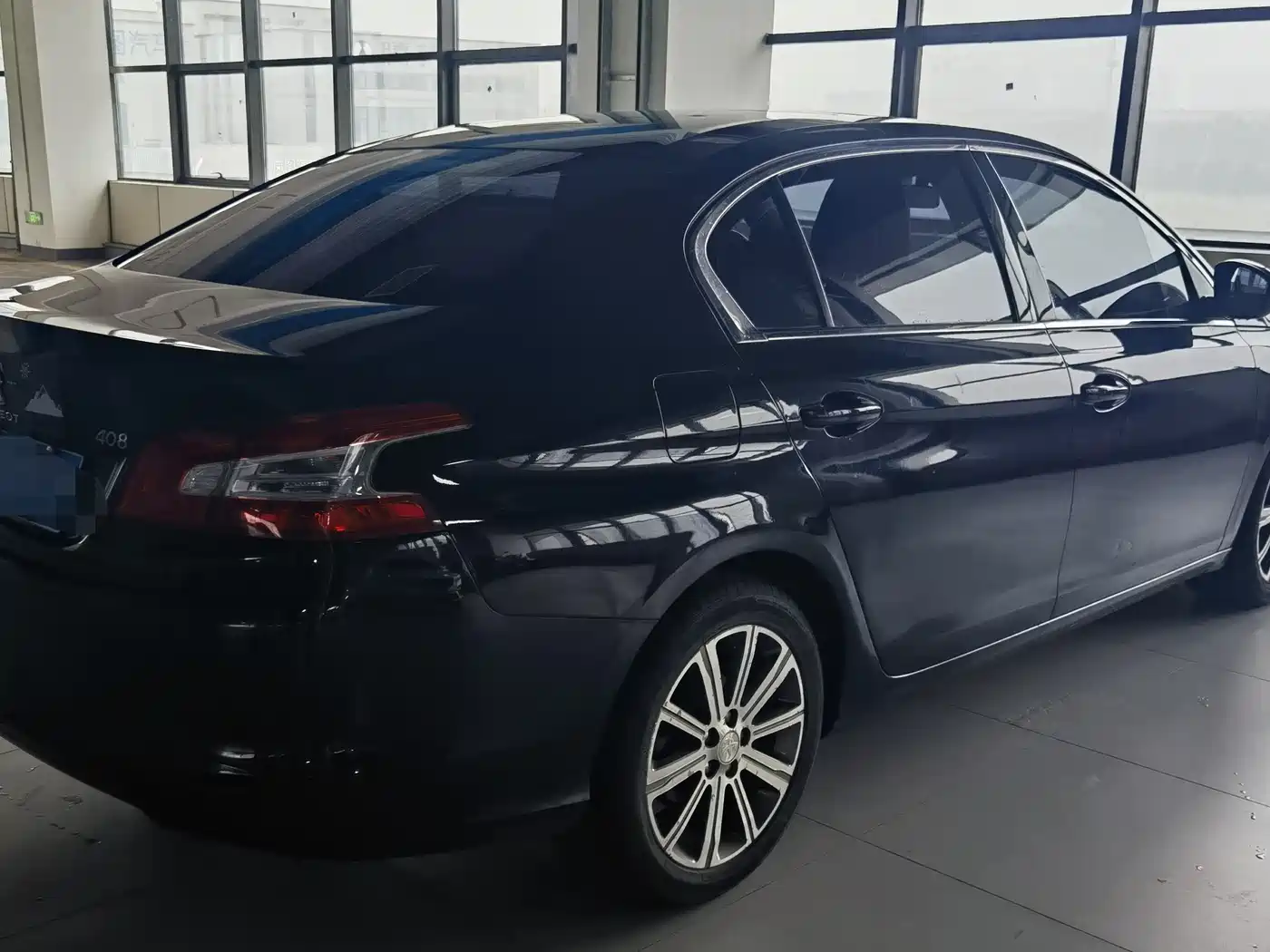 Peugeot 408 2014 1.8L Automatic Luxury Edition фото 10