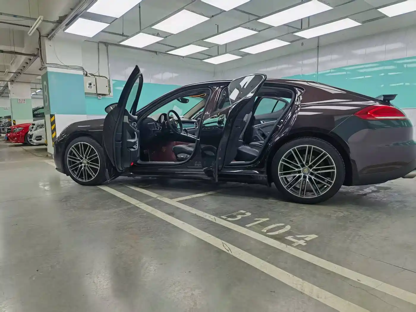 Porsche Panamera 2014 Panamera 4 3.0T фото 6