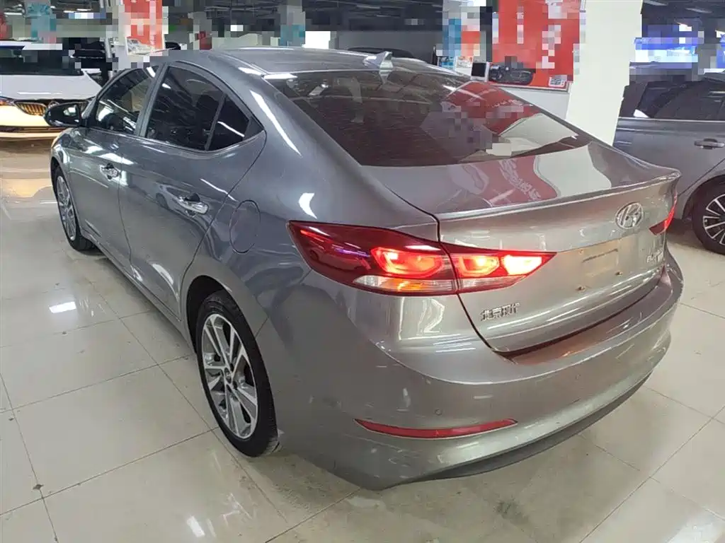 Hyundai Elantra 2016 Model 1.6L Automatic Smart Elite фото 5