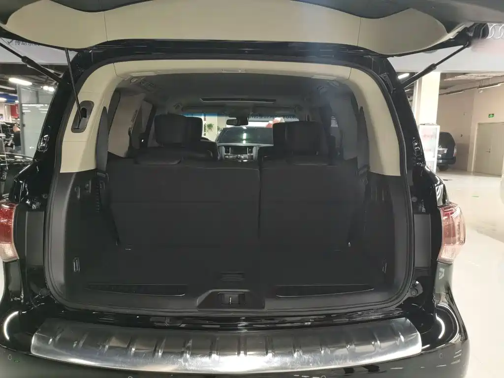 Infiniti QX80 2017 2013 5.6L 4WD
