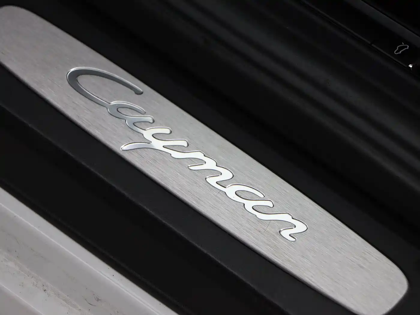 Porsche 718 2018 Cayman 2.0T фото 20