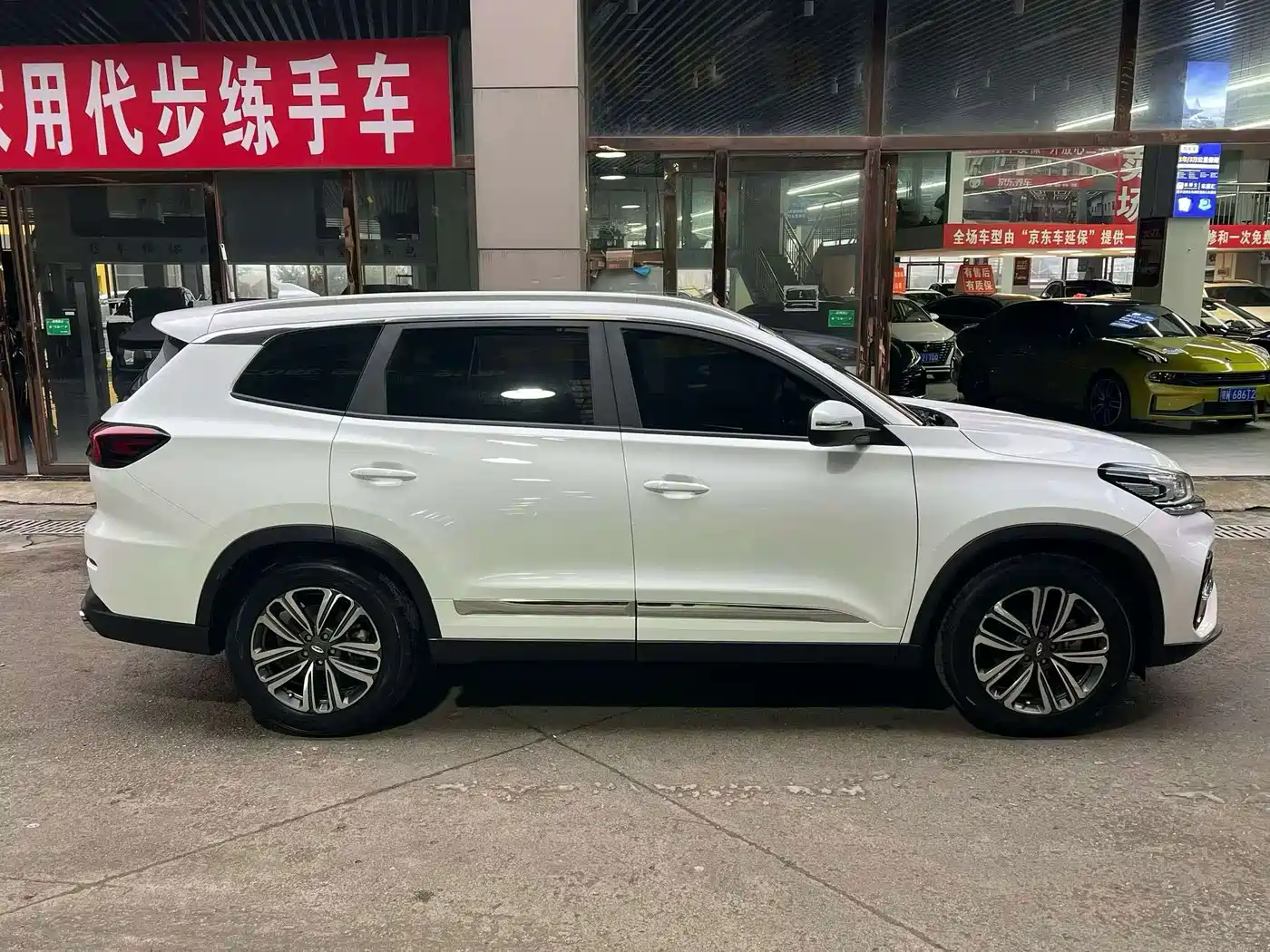 Фото 8 - Chery Tiggo 8