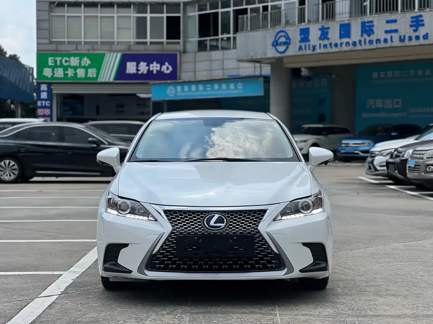 Lexus CT 2020 2017 CT200h Elite Edition Monochrome China V