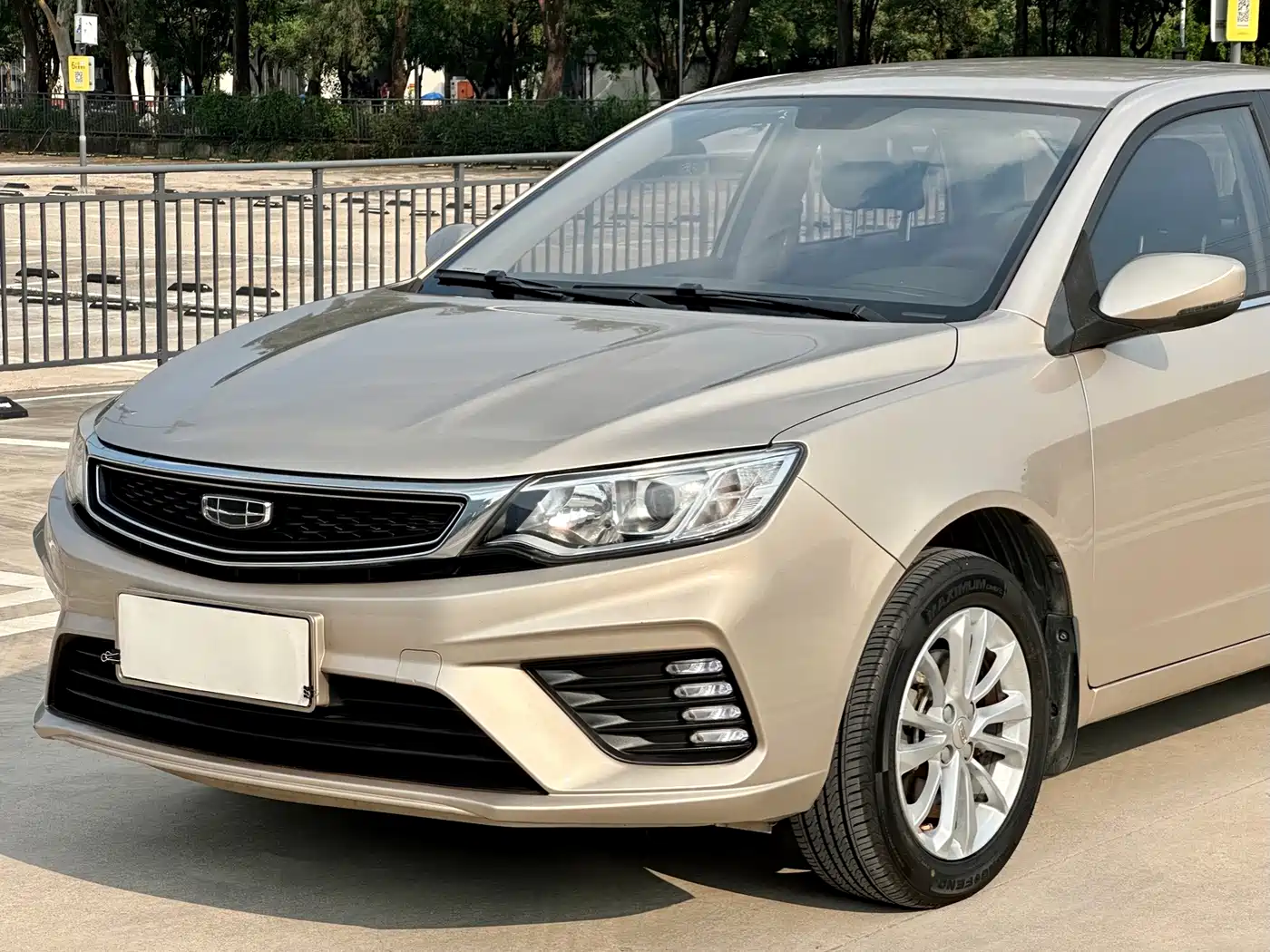 Photo 8 - Geely Vision