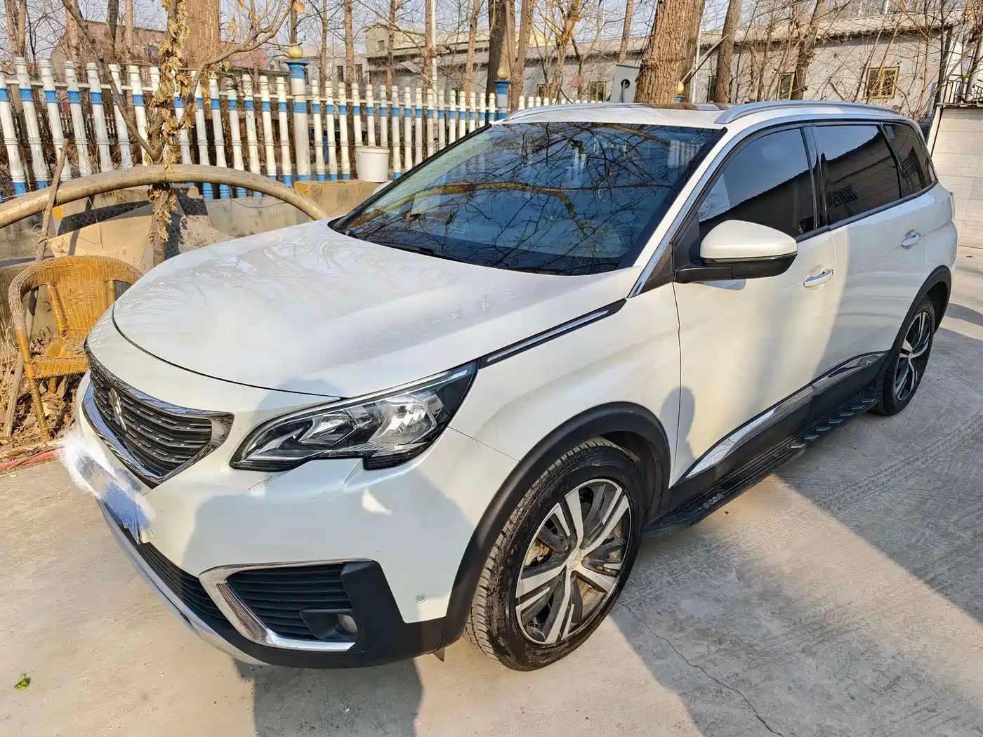 Фото 1 - Peugeot 5008