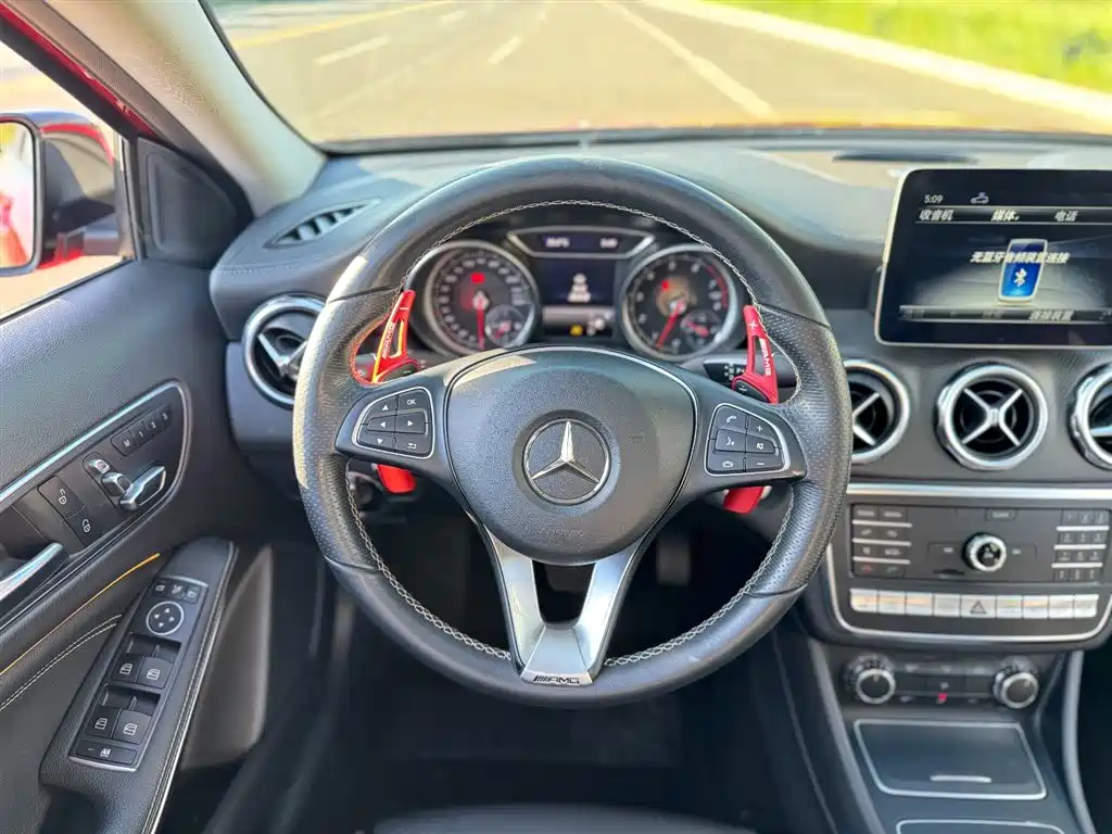 Mercedes-Benz GLA 2018 GLA 220 4MATIC Sport фото 12