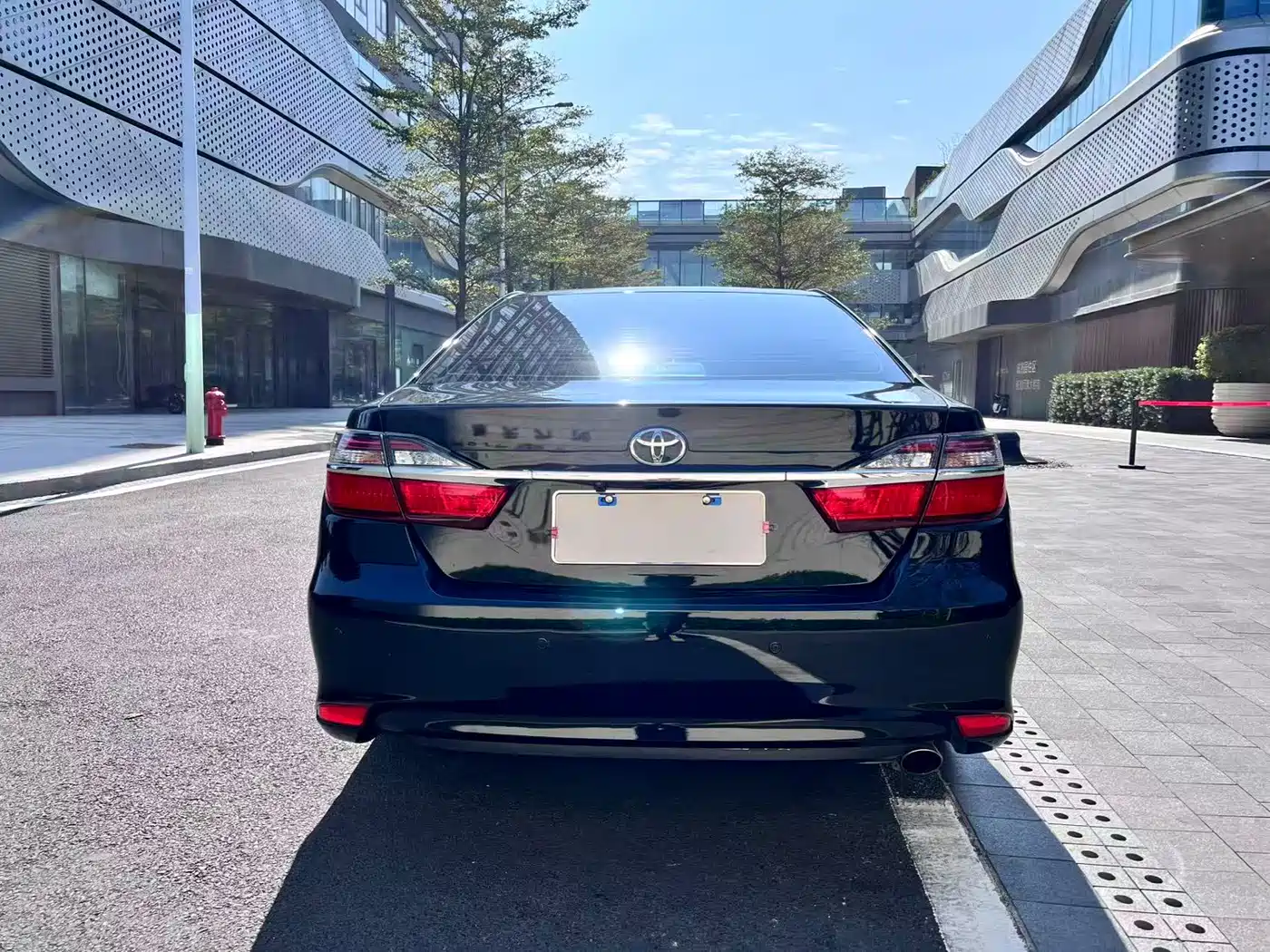 Toyota Camry 2015 2.0G Leading Edition фото 12