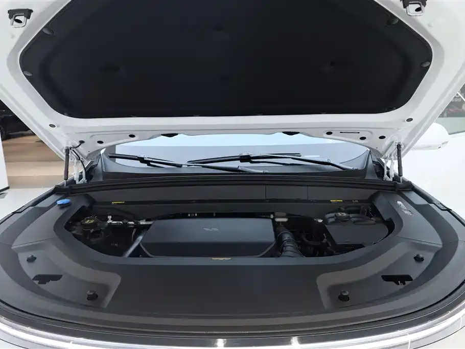 Li Auto Li L8 2026 2025 Max Smart Renewal Edition