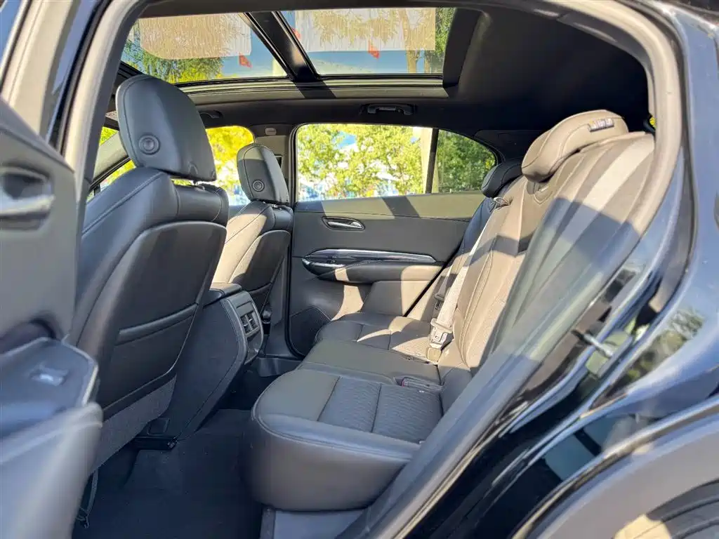 Cadillac XT4 2022 28T FWD Style фото 8